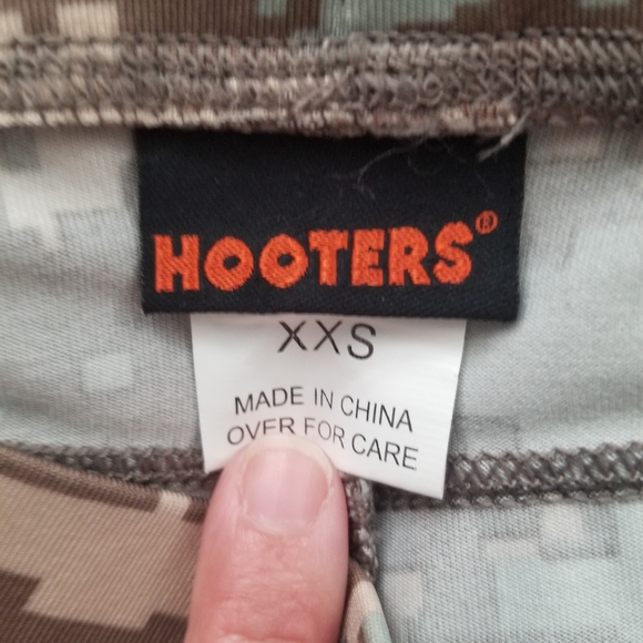 Hooters military uniform short - Picture 5 of 5